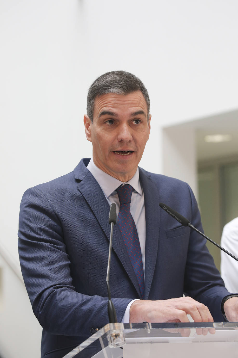 Pedro Sánchez en Asturias así fue su visita al HUCA El Comercio